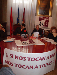 miembros de faro durante la rueda de prensa