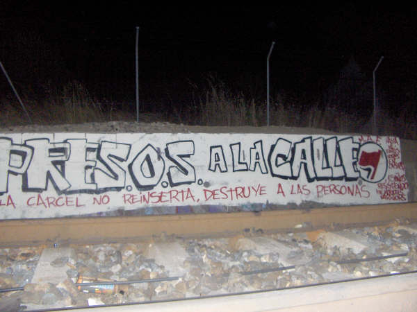 presos a la calle. la carcel no reinserta, destruye a las presonas